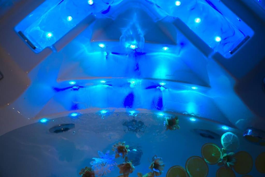 Luxury Room Jacuzzi Centre Ville Haut De Gamme Mulhouse Exterior photo